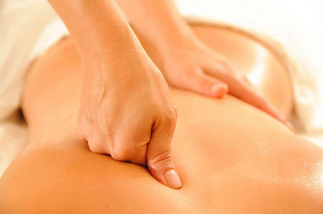Hoạt động tẩm quất, massage tạo cho bạn cảm giác thư giãn, thoải mái